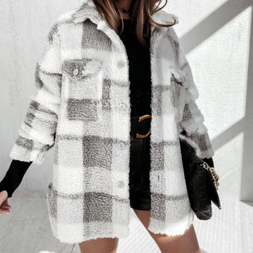 PlaidPerfection Cozy Plush Jacket – Cozy, Oversized, and Effortlessly Stylish