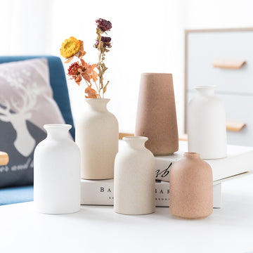 Embrace Timeless Elegance: The Simple Retro Ceramic Vase - A Touch of Nordic Grace for Your Space!