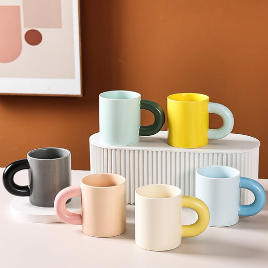 Enjoy Every Sip with Our Stylish Thick Handle Ceramic Cup - Ideal for Your Morning Coffee or Tea