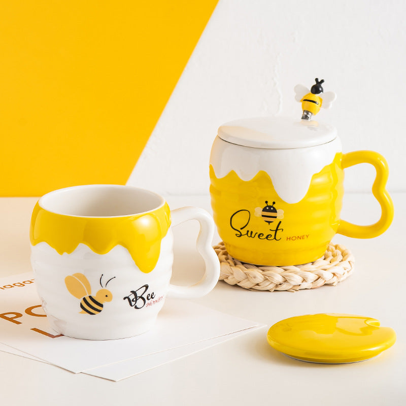 Brighten Your Day with Our Adorable Bee-Themed Ceramic Cup, Lid & Spoon Set